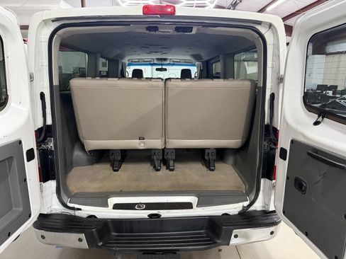 Used 2016 Nissan NV 3500 SL RWD image 9
