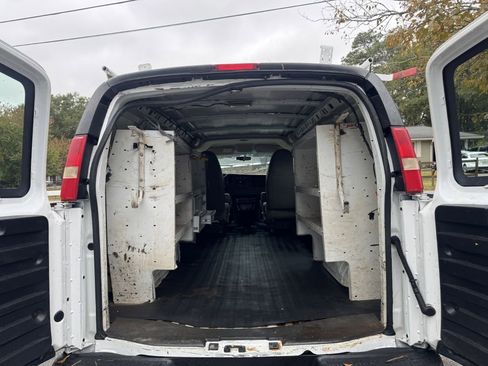 Used 2014 Chevrolet Express 2500 image 5