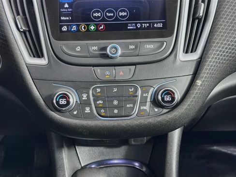 Used 2023 Chevrolet Malibu LT FWD image 16