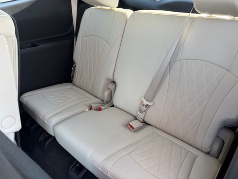 Used 2024 Buick Enclave Avenir w/ Trailering Package, 5000 lbs. FWD image 34