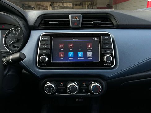 Used 2025 Nissan Versa SV w/ Trunk Package image 24