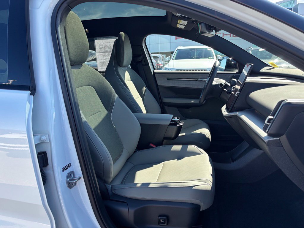 Certified 2025 Volvo EX30 Ultra w/ Climate Package AWD/4WD image 18