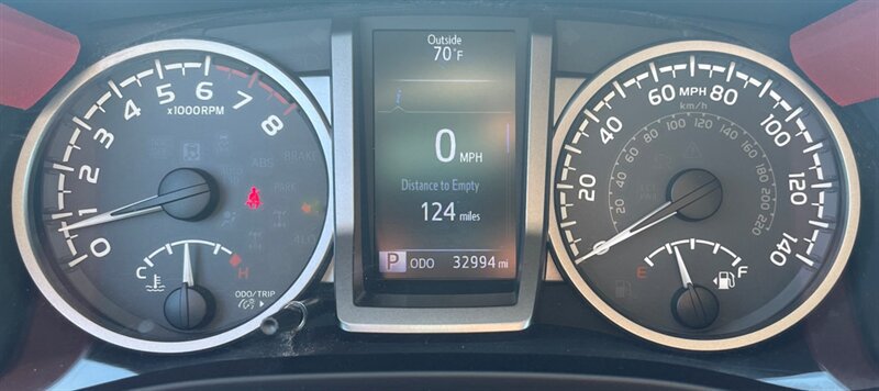 Used 2017 Toyota Tacoma SR5 RWD image 16