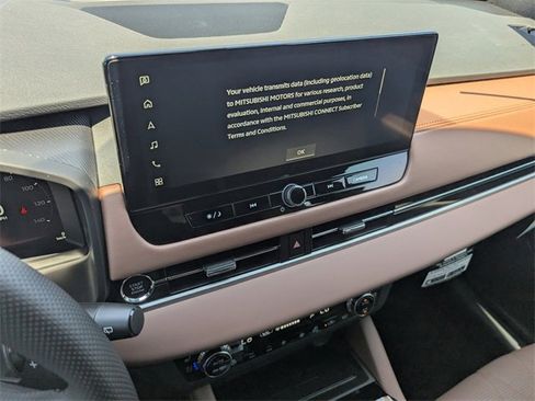 New 2025 Mitsubishi Outlander SEL image 14