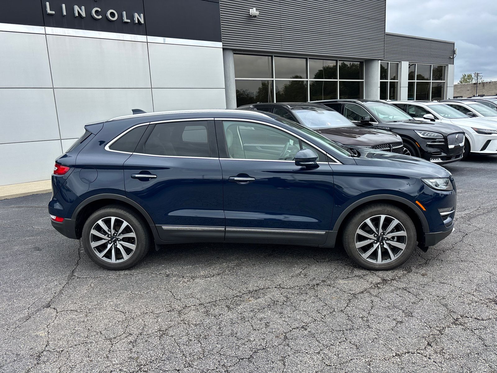 Used 2019 Lincoln MKC Reserve w/ MKC Climate Package FWD image 8