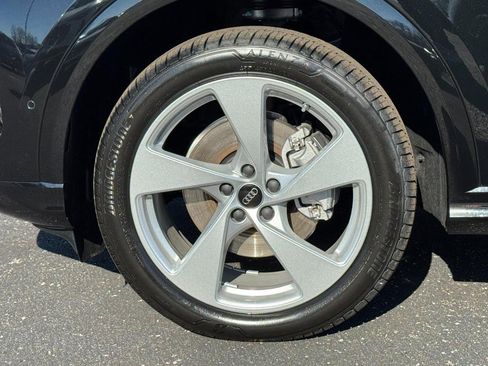 Used 2025 Audi Q5 Premium Plus AWD/4WD image 4