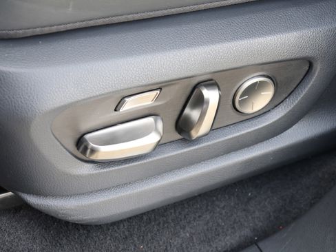 Used 2023 Lexus LX 600 F Sport image 35