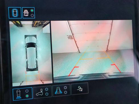 Used 2025 GMC Yukon XL Elevation w/ Elevation Premium Package image 20