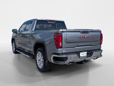Used 2022 GMC Sierra 1500 SLT w/ SLT Convenience Package AWD/4WD image 4