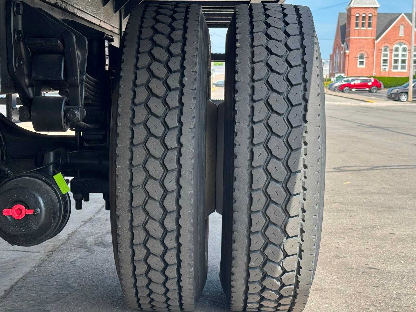 Used 2015 Ford F650 2WD Regular Cab Super Duty image 10