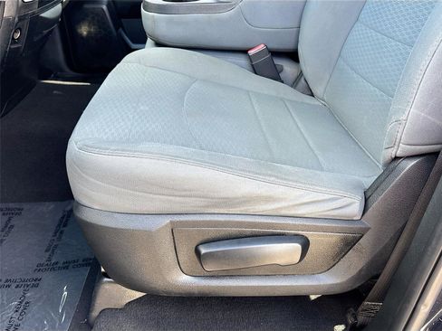 Used 2018 RAM 1500 Express RWD image 18