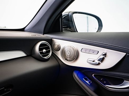 Used 2023 Mercedes-Benz C 300 4MATIC Cabriolet image 35