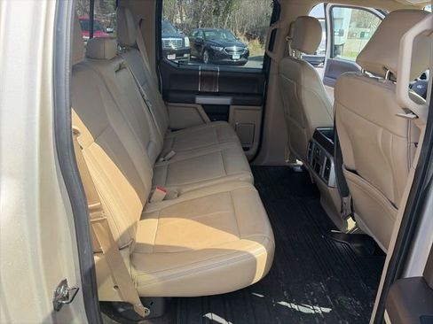 Used 2018 Ford F150 Lariat w/ Equipment Group 502A Luxury AWD/4WD image 24