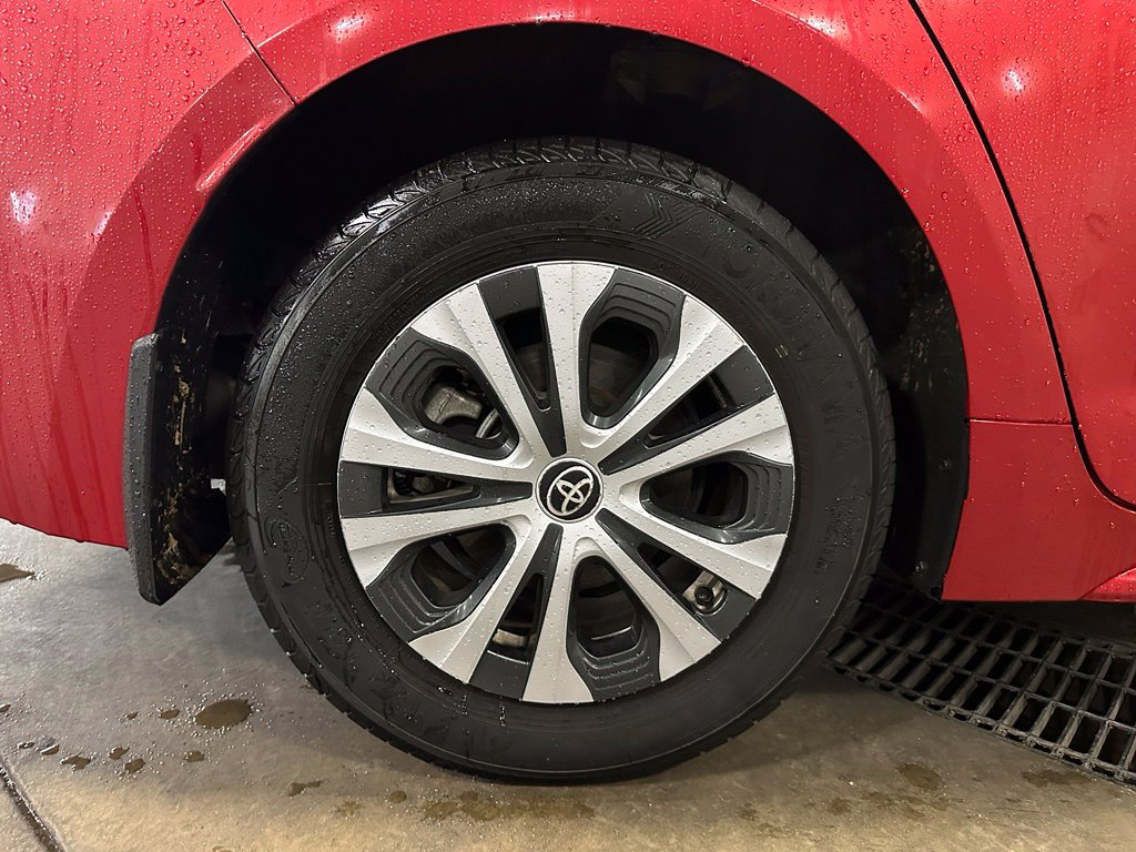 Used 2021 Toyota Corolla LE FWD image 36