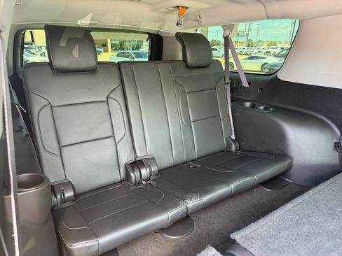 Used 2015 Chevrolet Suburban LTZ RWD image 33