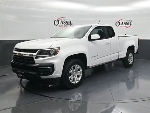Used 2022 Chevrolet Colorado LT w/ Fleet Safety Package image 3