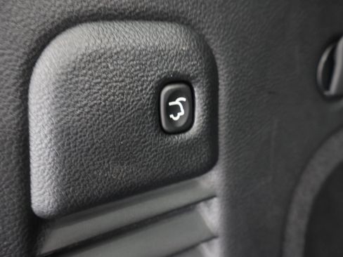 Used 2020 Jeep Grand Cherokee Altitude AWD/4WD image 30
