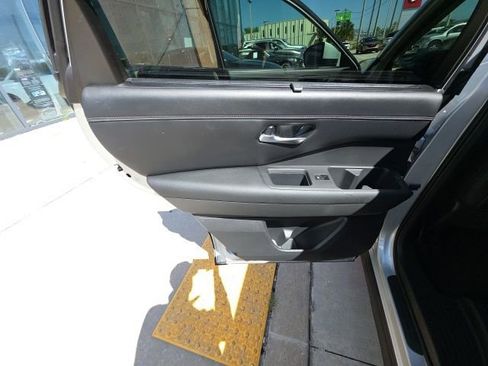 Used 2023 Nissan Pathfinder Platinum w/ Black Appearance Package image 23