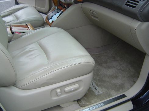 Used 2004 Lexus RX 330 AWD image 8
