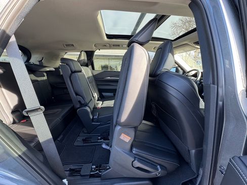 Used 2024 INFINITI QX60 Sensory w/ Vision Package image 29