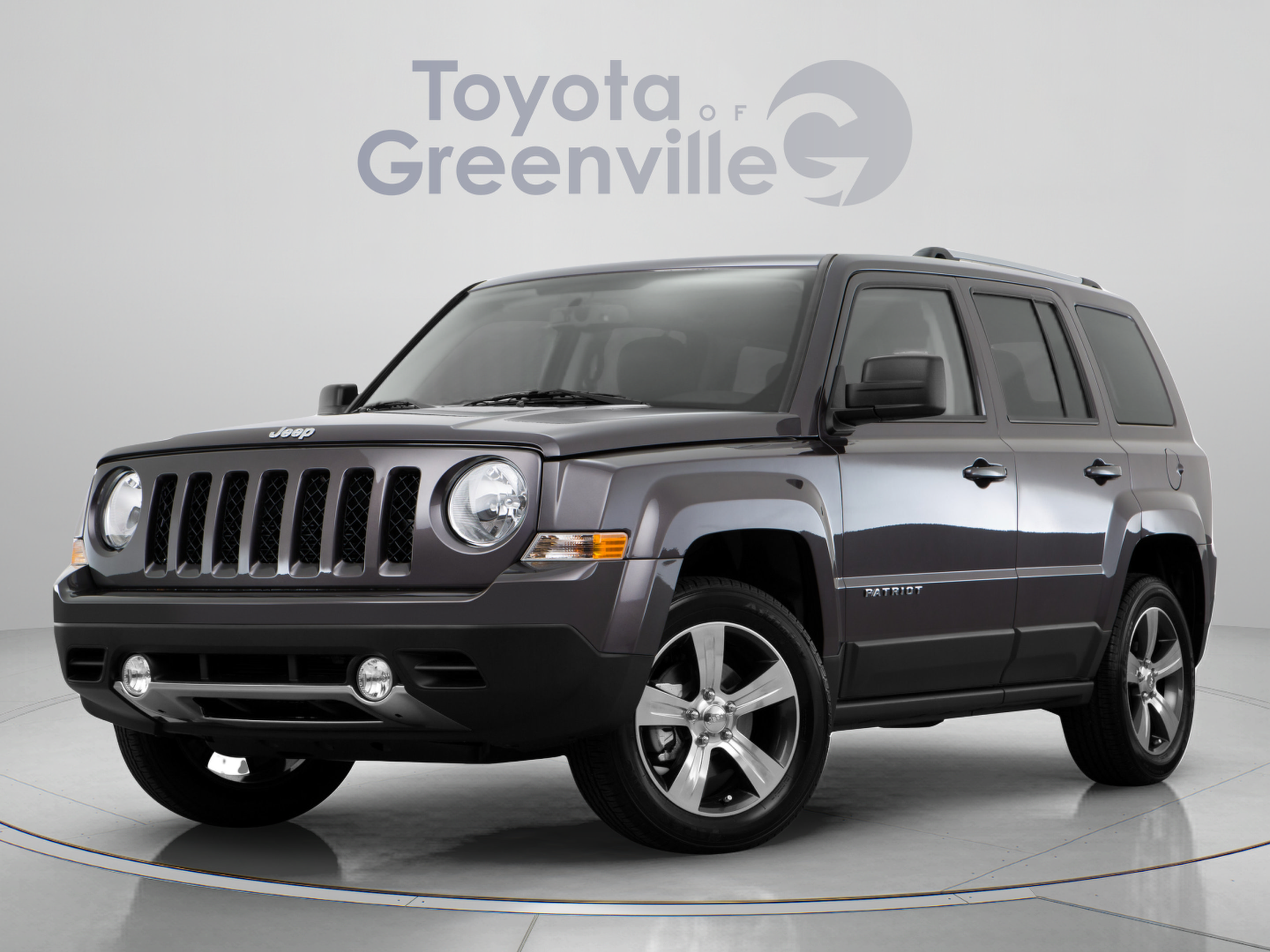 Used 2016 Jeep Patriot Latitude w/ Sun/Sound Group FWD image 12