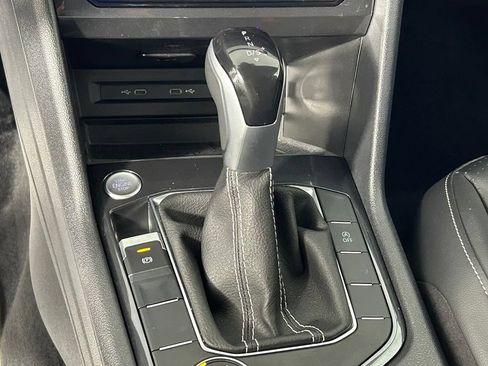 Used 2024 Volkswagen Tiguan SE AWD/4WD image 22