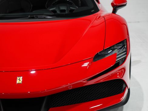 Used 2022 Ferrari SF90 Stradale AWD/4WD image 28