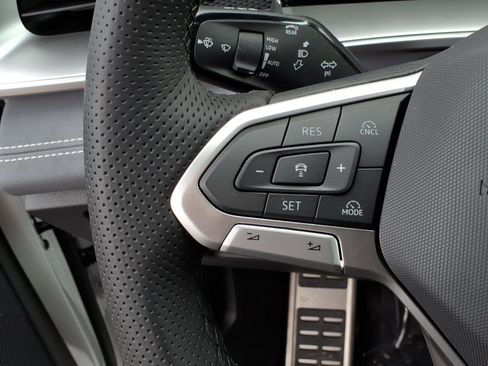 New 2026 Volkswagen Tiguan SE R-Line image 19