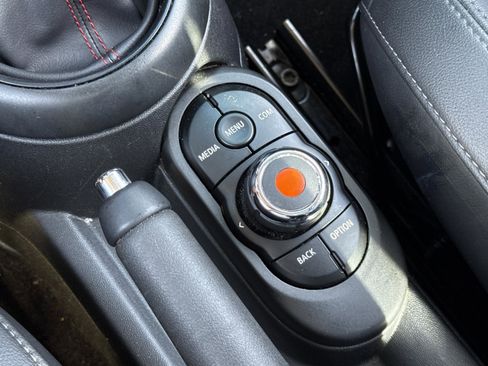 Used 2019 MINI Cooper S image 13