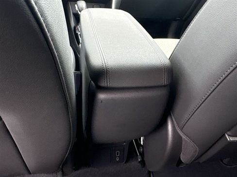 Certified 2024 Buick Encore GX Preferred w/ Comfort Package FWD image 20