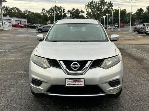 Used 2015 Nissan Rogue S FWD image 2