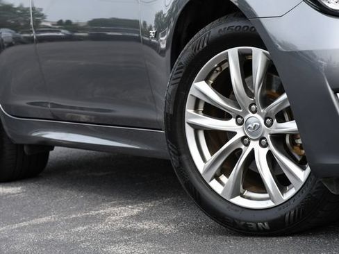 Used 2015 INFINITI Q70 3.7 w/ Deluxe Touring Package AWD/4WD image 14