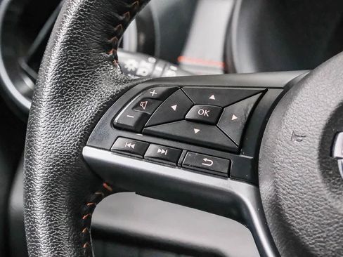 Used 2021 Nissan Kicks SR w/ SR Premium Package FWD image 21