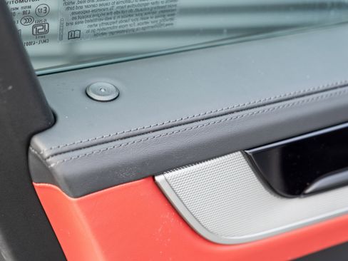 New 2026 Porsche Cayenne image 17