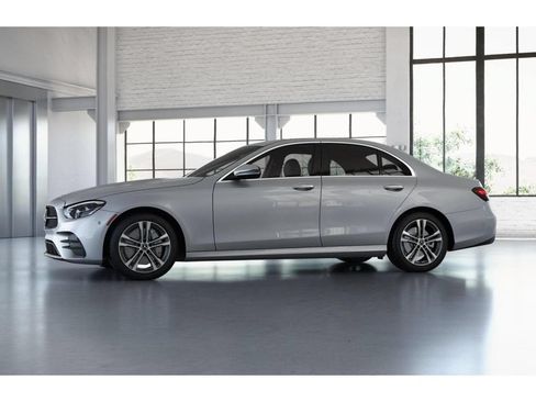 Certified 2022 Mercedes-Benz E 350 4MATIC Sedan image 37