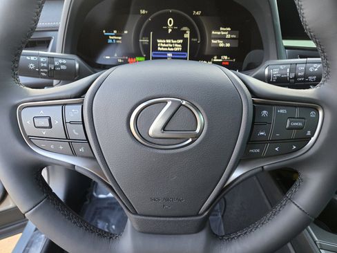 New 2026 Lexus UX 300h AWD image 13