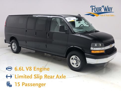 Used 2025 Chevrolet Express 3500 LT w/ LT Preferred Equipment Group RWD image 1