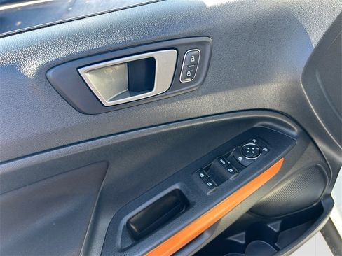 Used 2022 Ford EcoSport SE w/ SE Convenience Package image 11