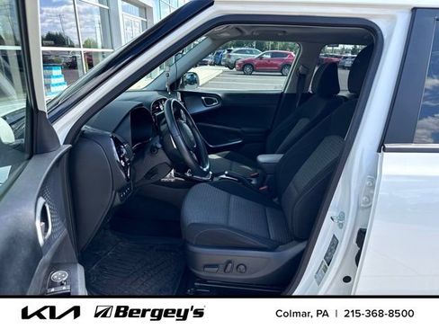 Certified 2024 Kia Soul EX FWD image 9