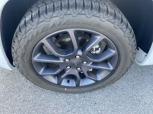 Used 2020 Jeep Grand Cherokee High Altitude image 10