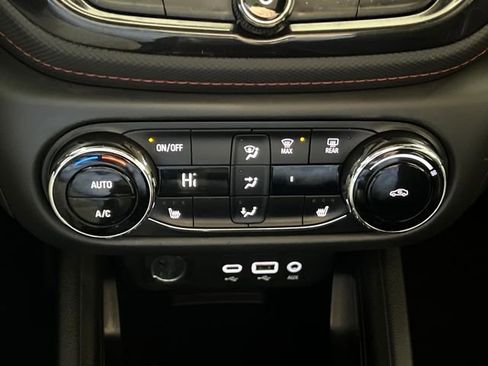 Used 2023 Chevrolet TrailBlazer RS w/ Sun and Liftgate Package image 22