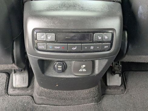 Used 2023 Hyundai Palisade Limited FWD image 14