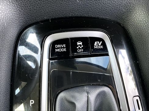Used 2023 Toyota Corolla LE w/ LE Convenience Package AWD/4WD image 35