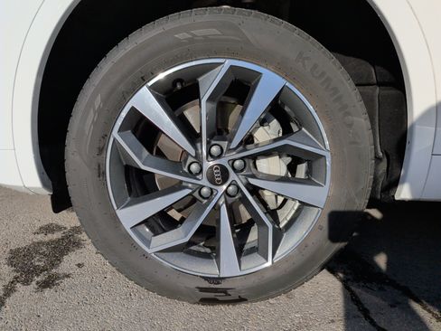 Used 2024 Audi Q5 2.0T Premium image 13