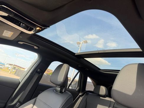 Certified 2025 Mercedes-Benz GLC 350e 4MATIC image 17