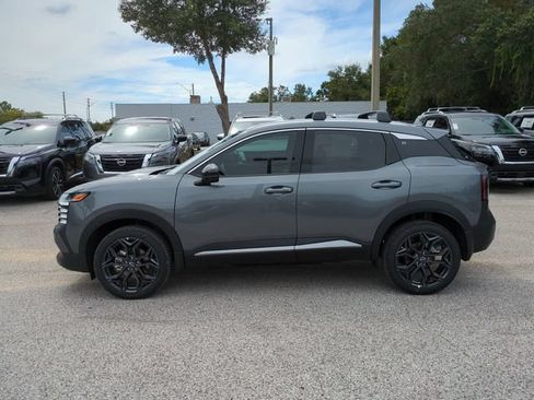 New 2026 Nissan Kicks SR FWD image 8