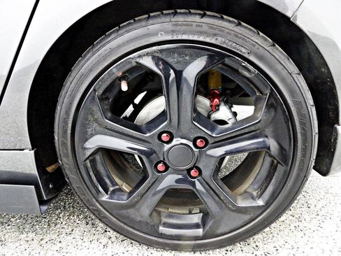 Used 2017 Ford Fiesta ST image 19