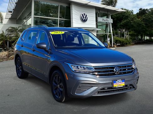 Certified 2023 Volkswagen Tiguan SE image 3