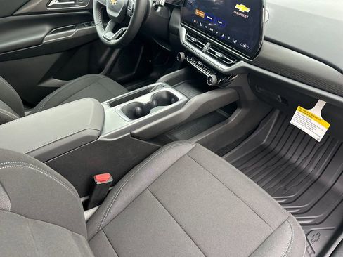 Used 2026 Chevrolet Equinox EV LT image 15