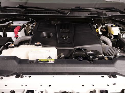 Used 2024 Toyota Tundra SR5 AWD/4WD image 19